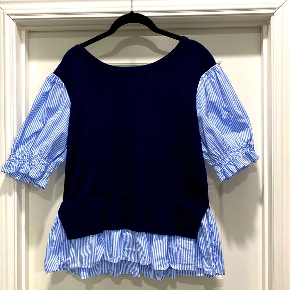Stylish puff sleeve / shirt/sweater. Viscose and cotton. Sweater part is black.